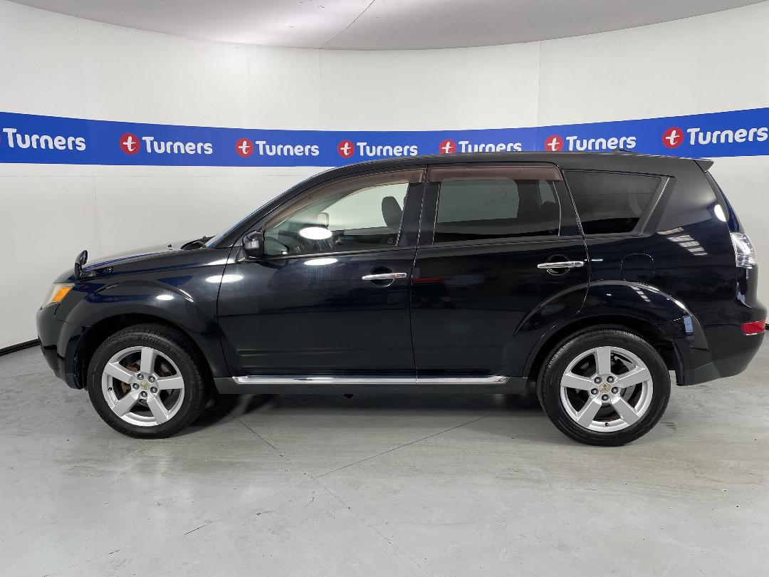 Photo '23' of Mitsubishi Outlander Photo '23' of Mitsubishi Outlander