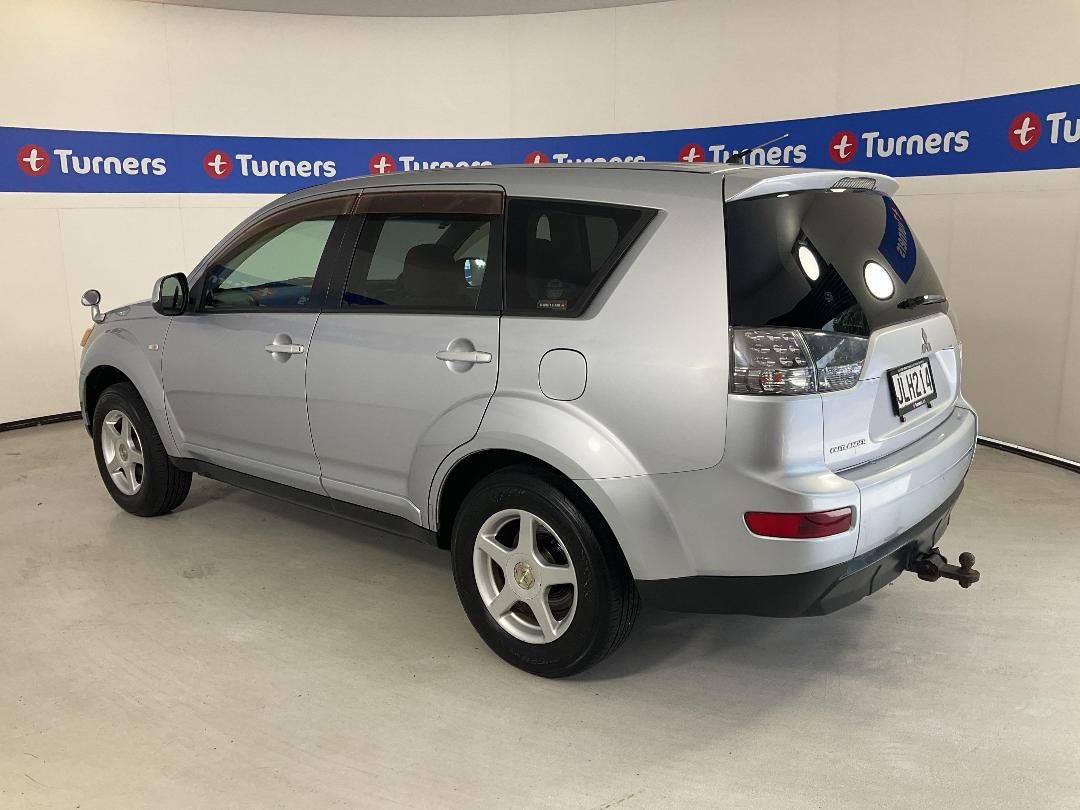 Photo '5' of Mitsubishi Outlander