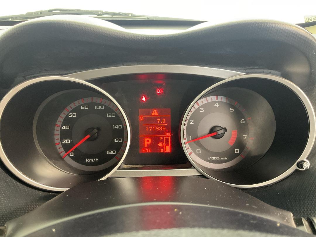 Photo '21' of Mitsubishi Outlander