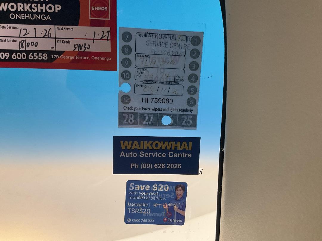 Photo '23' of Mitsubishi Outlander