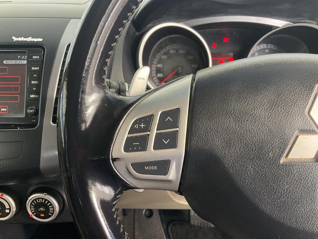 Photo '26' of Mitsubishi Outlander