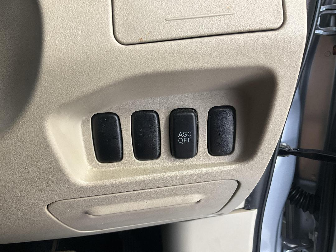 Photo '29' of Mitsubishi Outlander