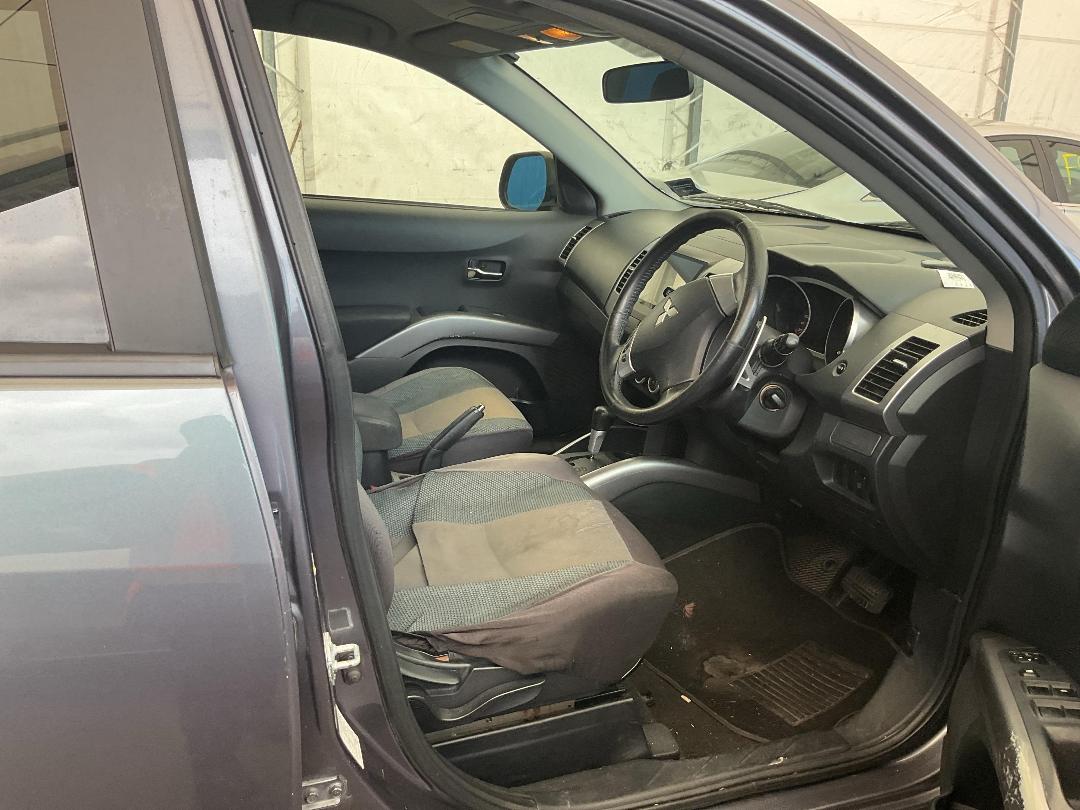 Photo '32' of Mitsubishi Outlander XLS