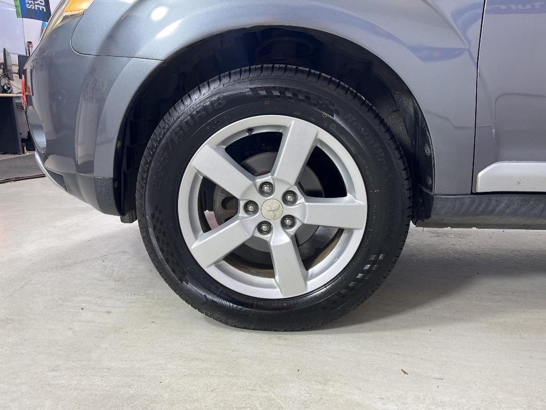 Photo '10' of Mitsubishi Outlander Photo '10' of Mitsubishi Outlander