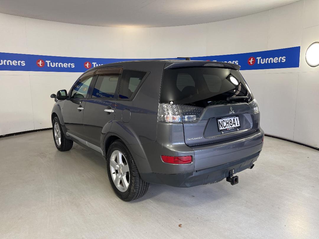 Photo '5' of Mitsubishi Outlander Photo '5' of Mitsubishi Outlander