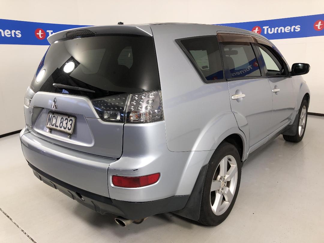 Photo '7' of Mitsubishi Outlander Photo '7' of Mitsubishi Outlander