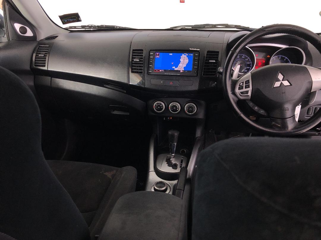 Photo '17' of Mitsubishi Outlander Photo '17' of Mitsubishi Outlander