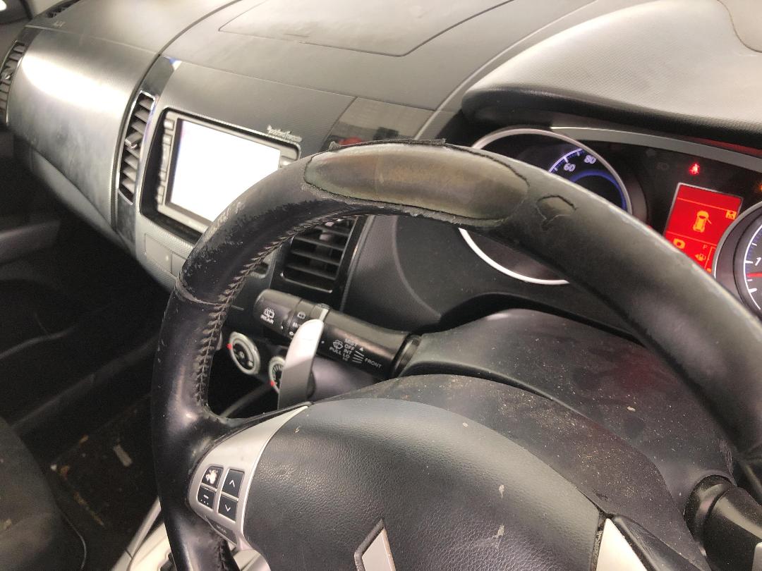 Photo '24' of Mitsubishi Outlander Photo '24' of Mitsubishi Outlander