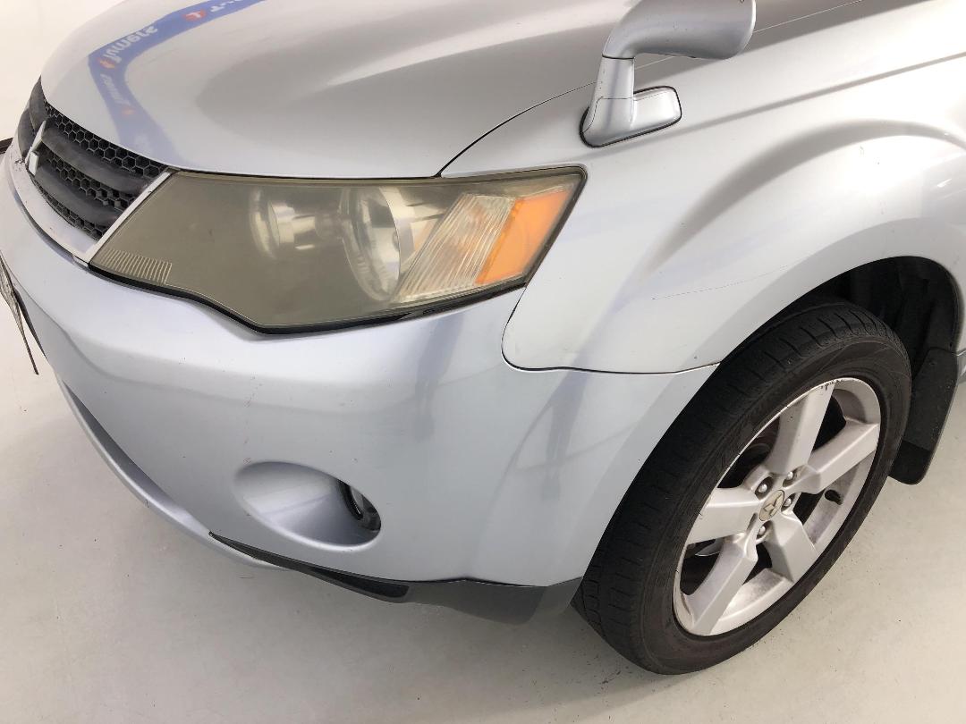 Photo '28' of Mitsubishi Outlander Photo '28' of Mitsubishi Outlander