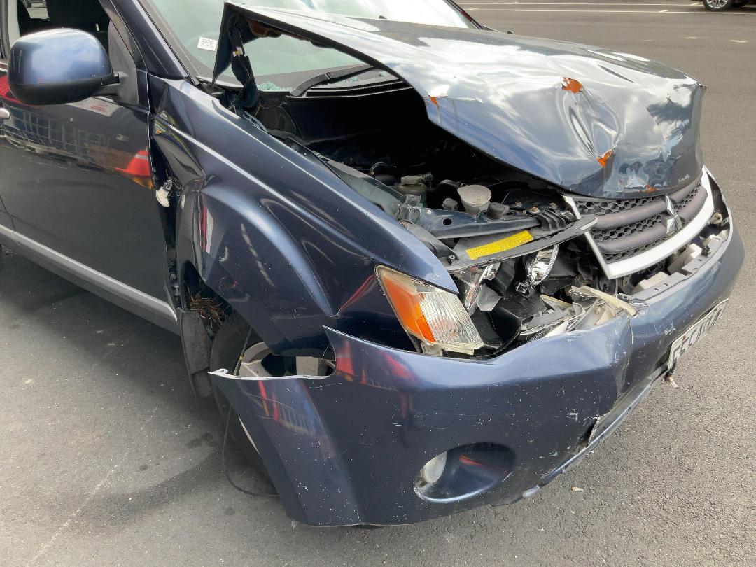 Photo '16' of Mitsubishi Outlander XLS Photo '16' of Mitsubishi Outlander XLS