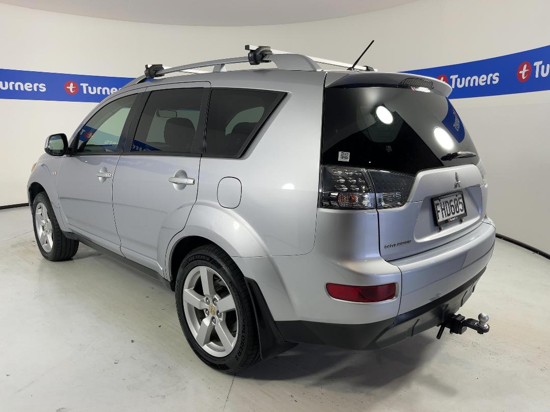 Photo '5' of Mitsubishi Outlander