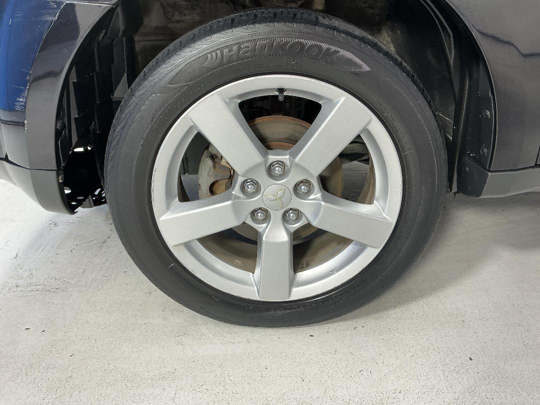 Photo '10' of Mitsubishi Outlander