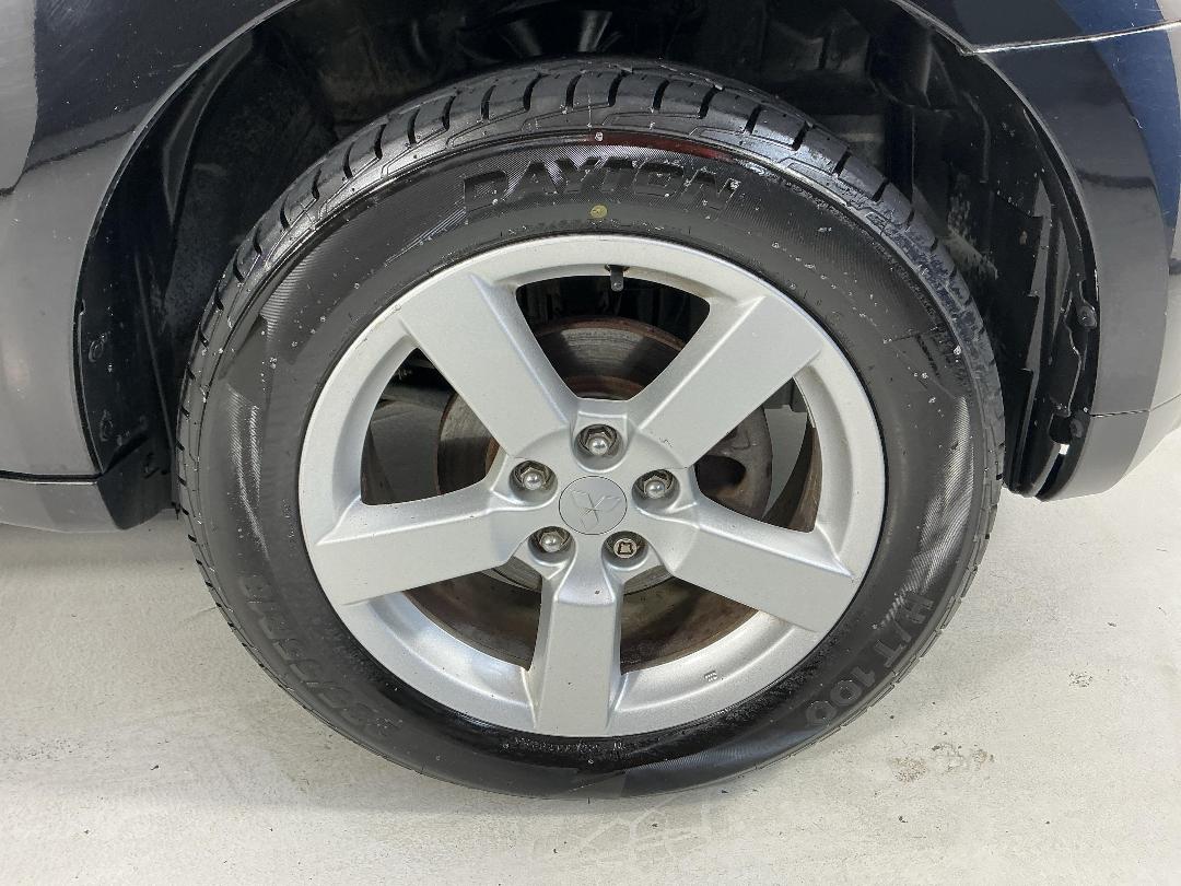 Photo '9' of Mitsubishi Outlander