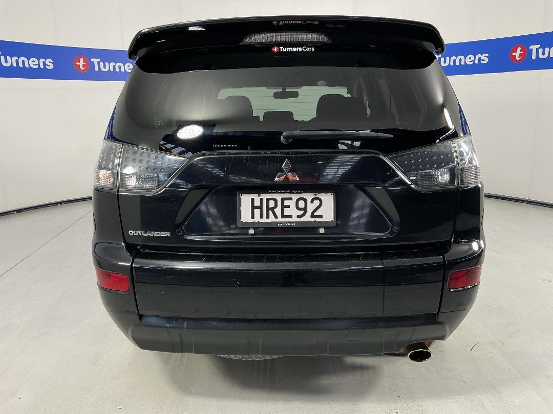 Photo '6' of Mitsubishi Outlander