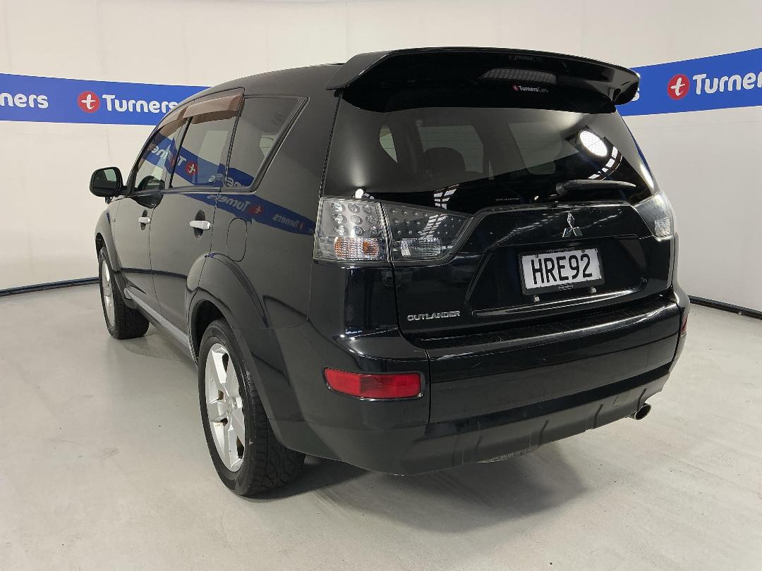 Photo '5' of Mitsubishi Outlander