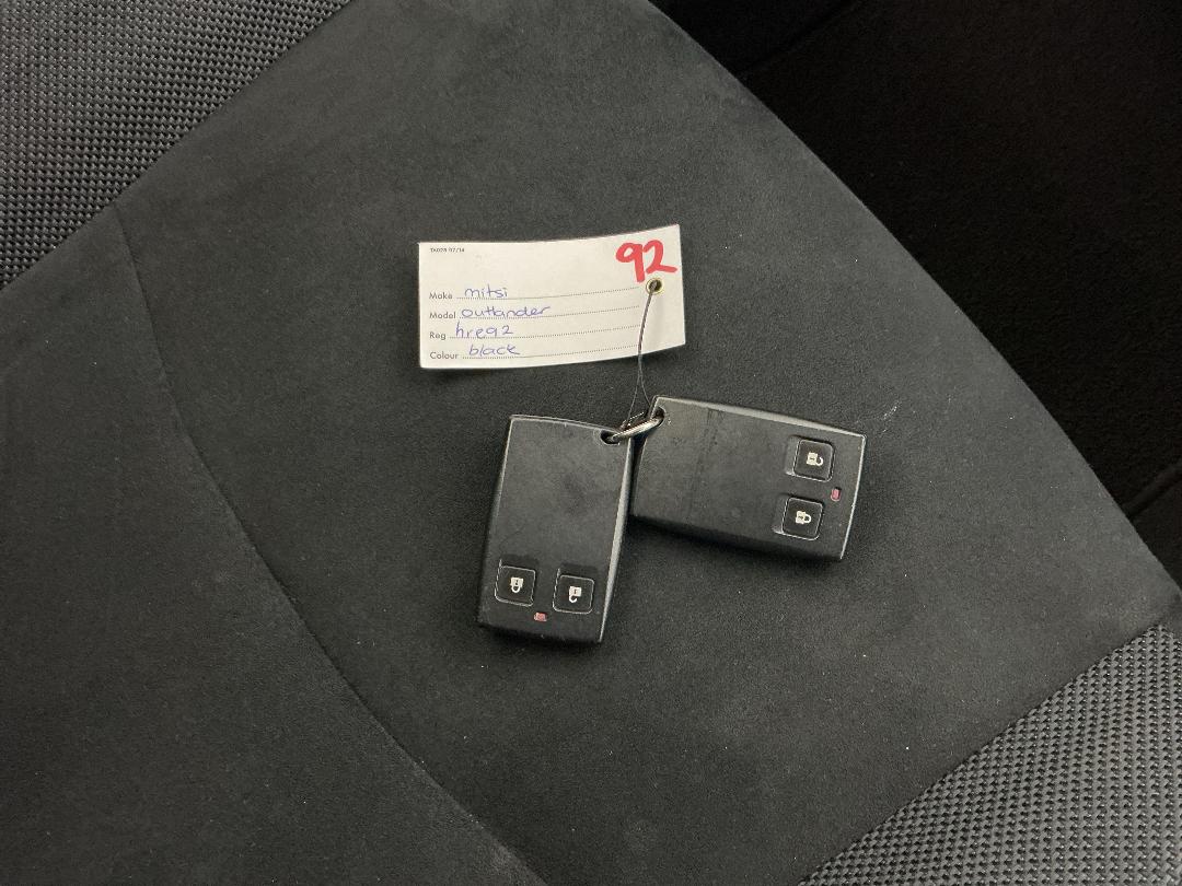 Photo '22' of Mitsubishi Outlander