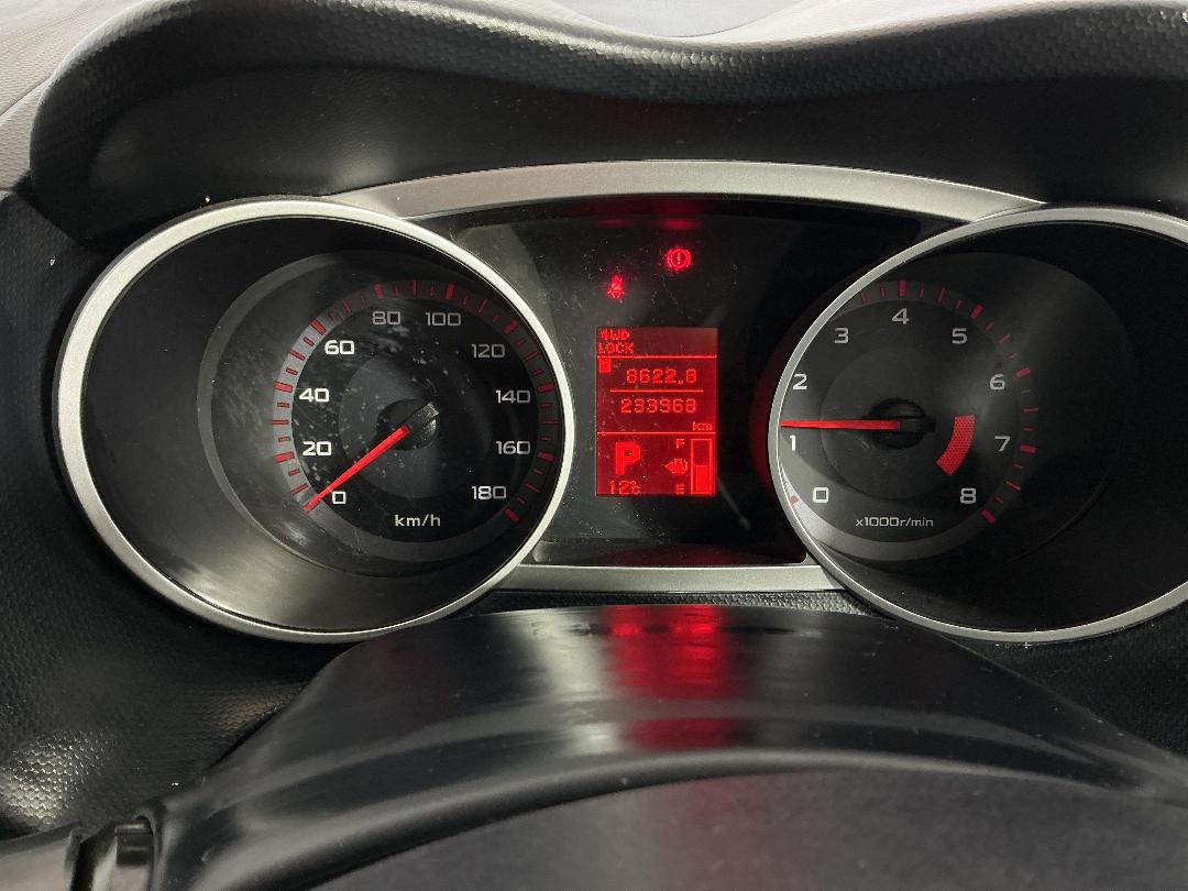 Photo '21' of Mitsubishi Outlander