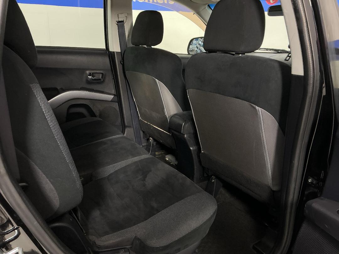 Photo '20' of Mitsubishi Outlander