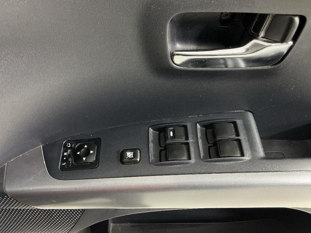 Photo '24' of Mitsubishi Outlander