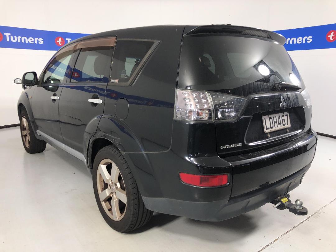 Photo '5' of Mitsubishi Outlander