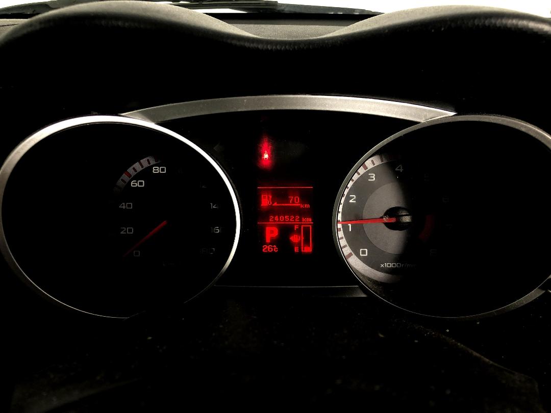 Photo '21' of Mitsubishi Outlander