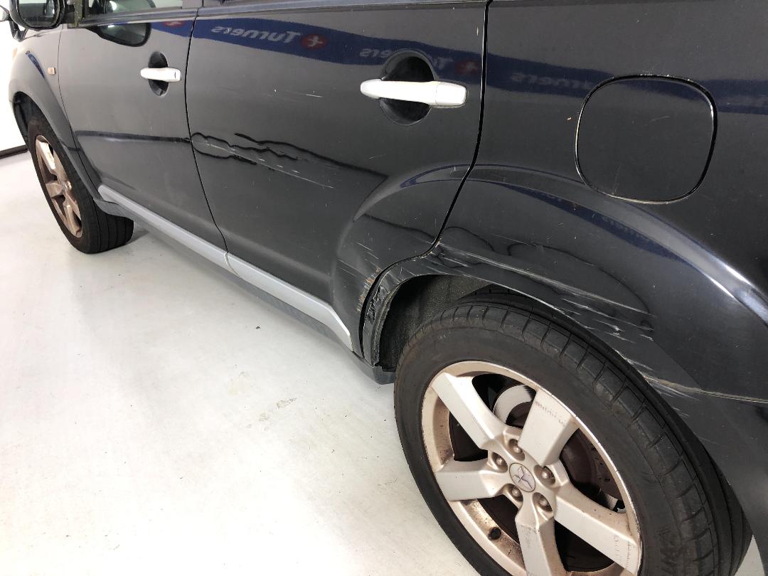 Photo '26' of Mitsubishi Outlander