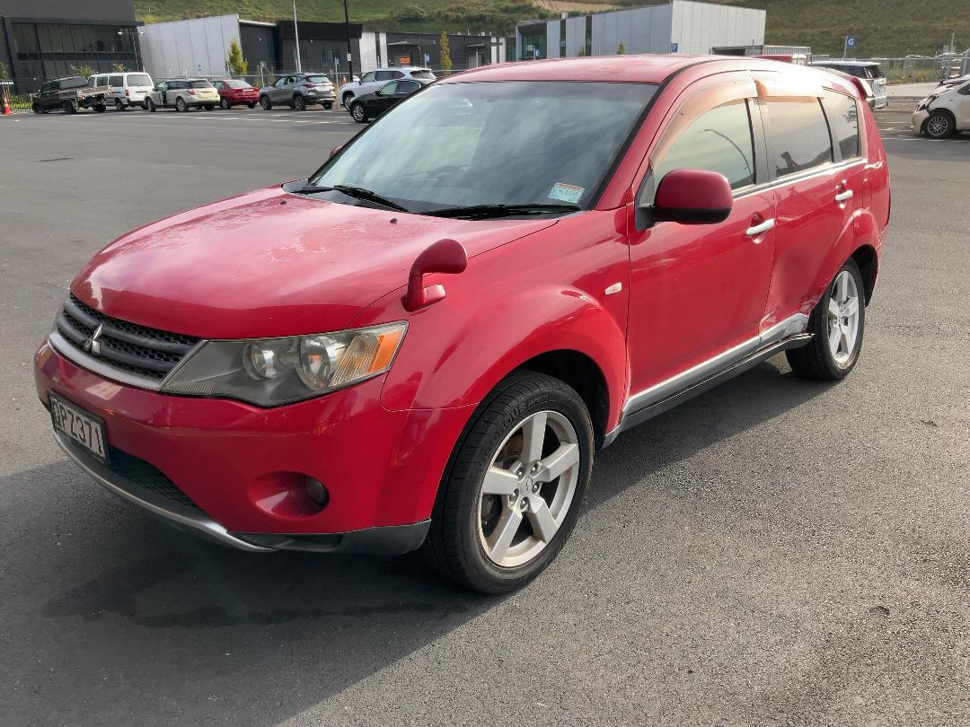 Photo '3' of Mitsubishi Outlander