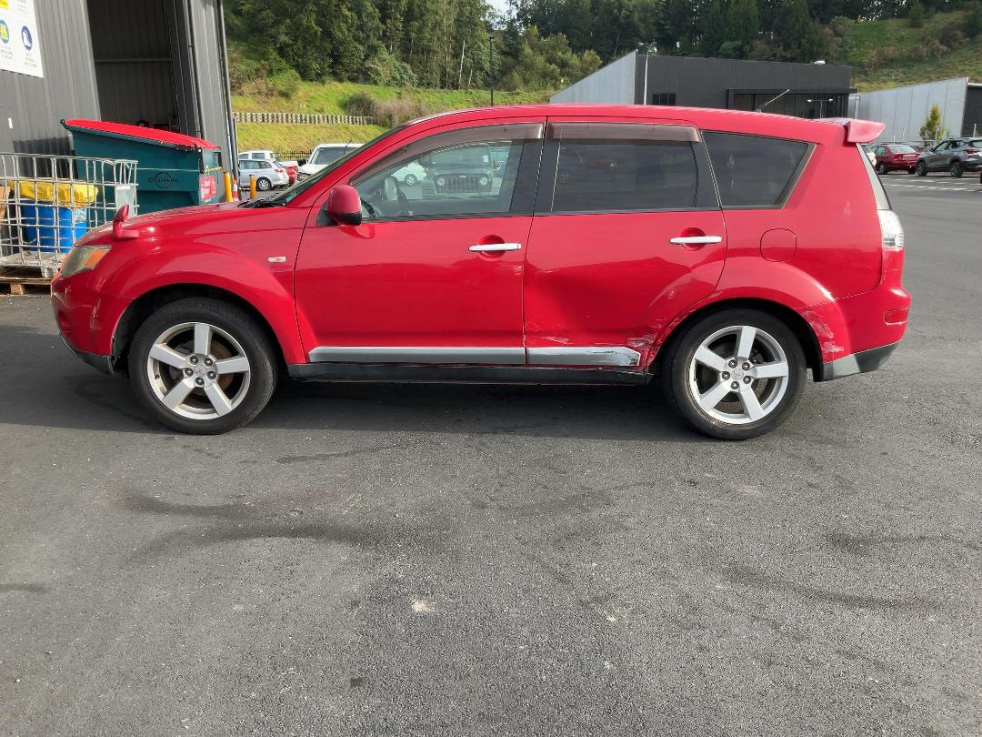 Photo '4' of Mitsubishi Outlander