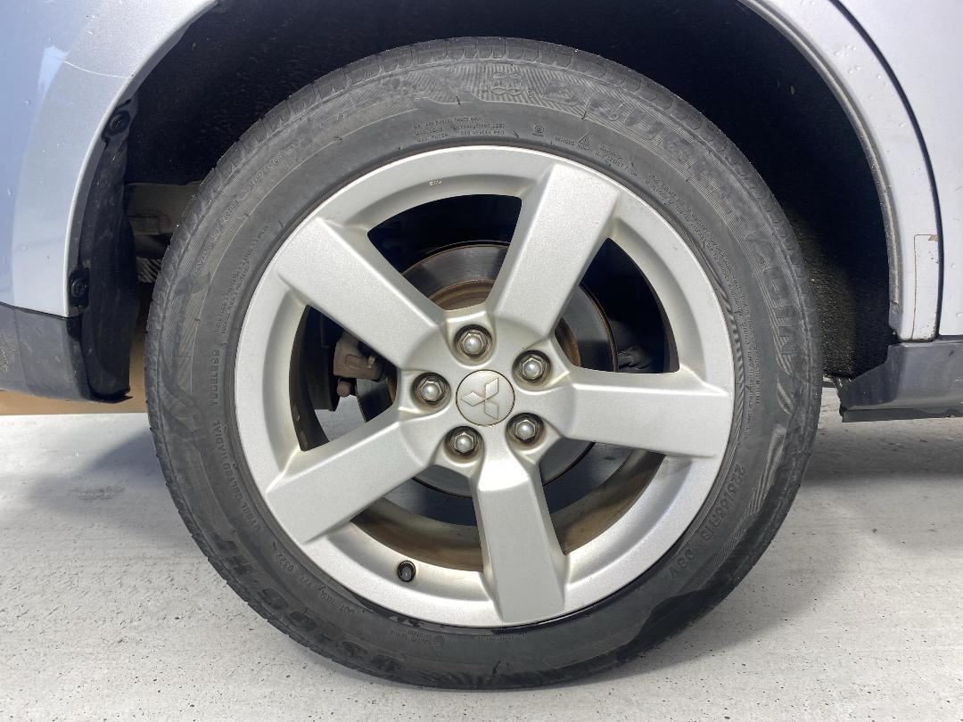 Photo '12' of Mitsubishi Outlander Photo '12' of Mitsubishi Outlander