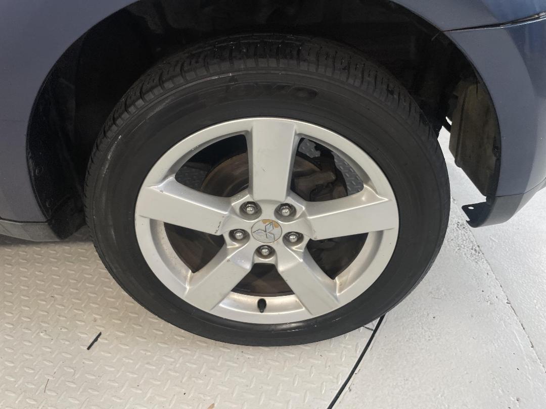 Photo '9' of Mitsubishi Outlander