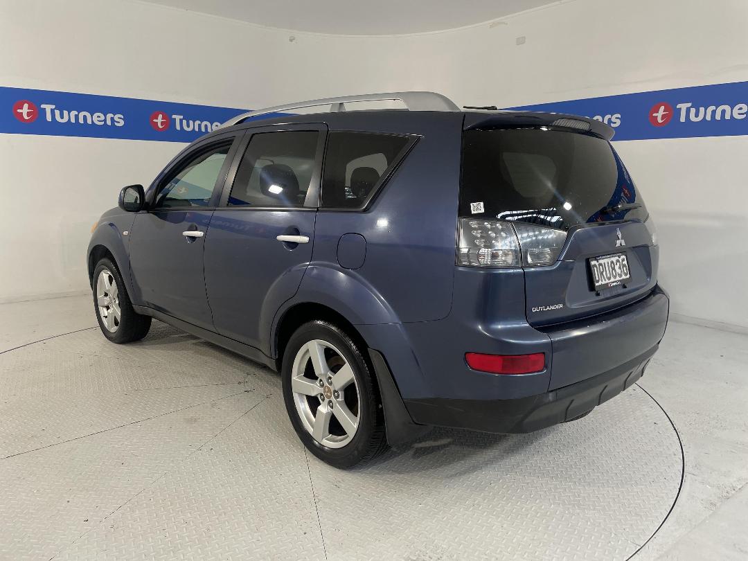 Photo '5' of Mitsubishi Outlander