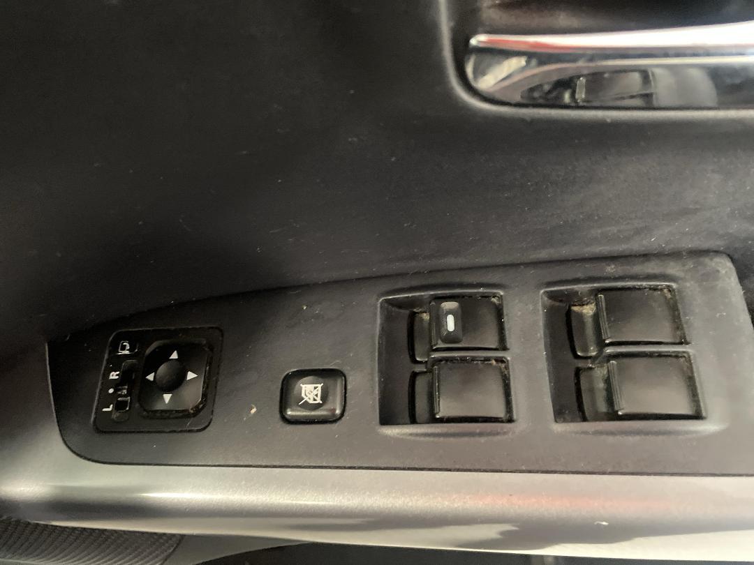 Photo '23' of Mitsubishi Outlander