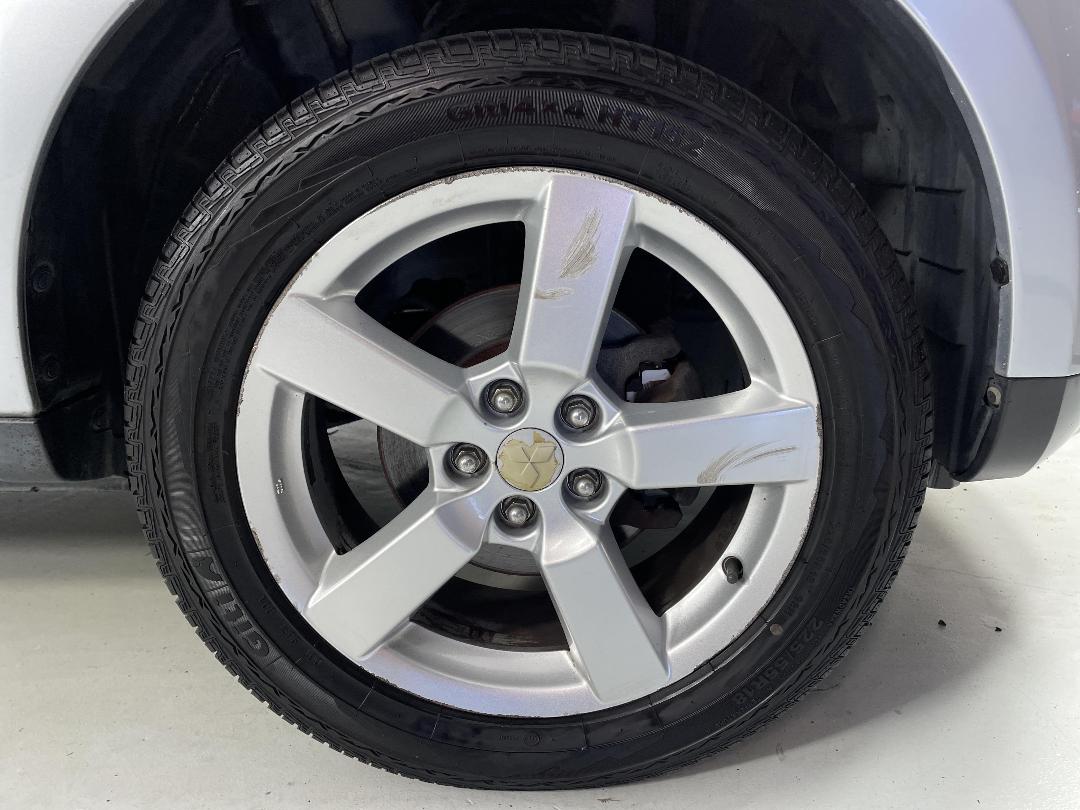 Photo '9' of Mitsubishi Outlander