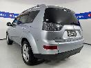 Thumbnail '5' of Mitsubishi Outlander
