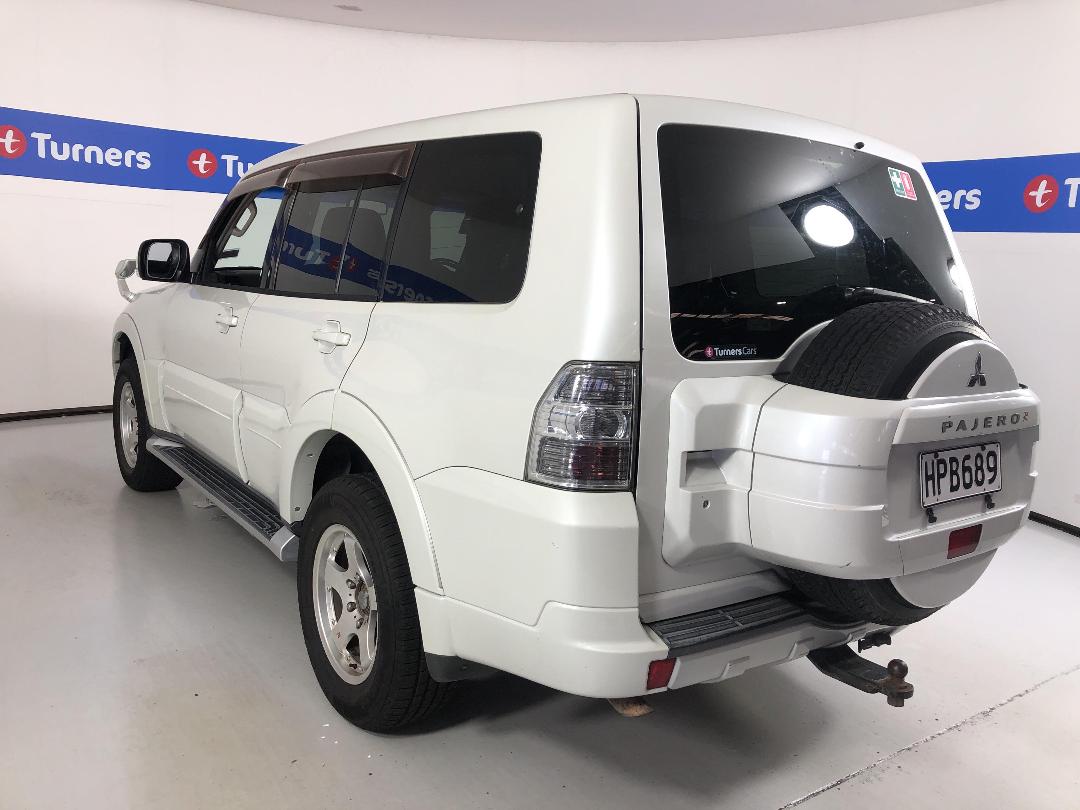 Photo '5' of Mitsubishi Pajero Photo '5' of Mitsubishi Pajero