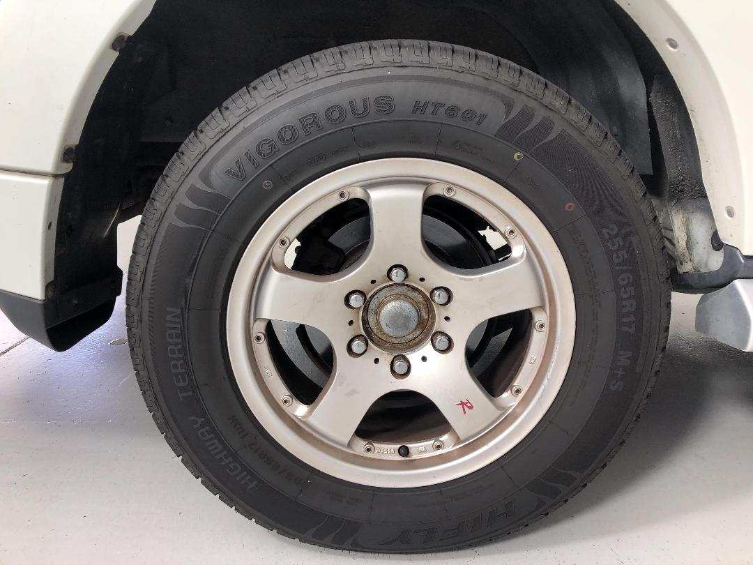 Photo '12' of Mitsubishi Pajero Photo '12' of Mitsubishi Pajero