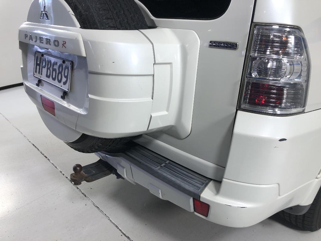 Photo '27' of Mitsubishi Pajero Photo '27' of Mitsubishi Pajero