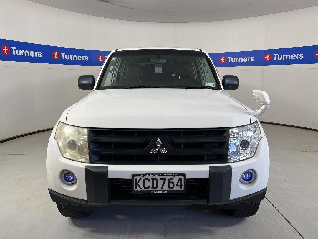 Photo '2' of Mitsubishi Pajero