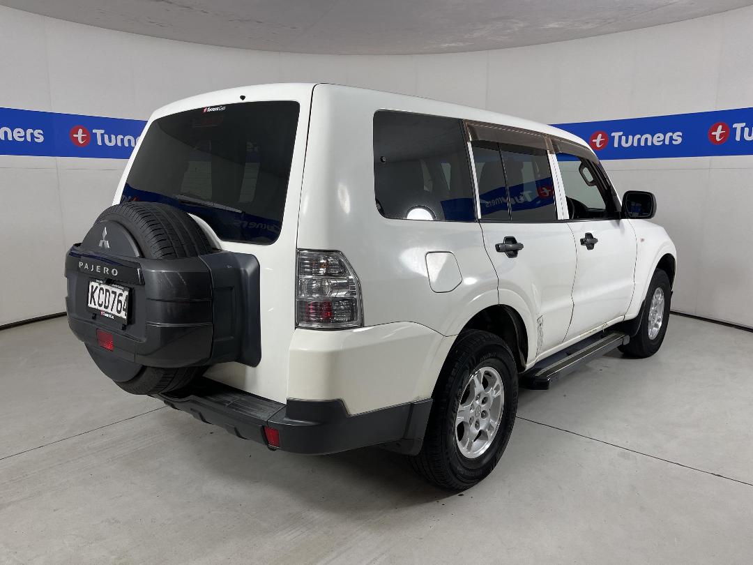 Photo '7' of Mitsubishi Pajero