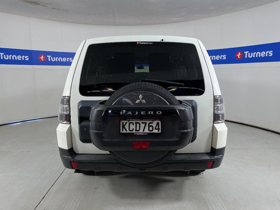 Photo '6' of Mitsubishi Pajero