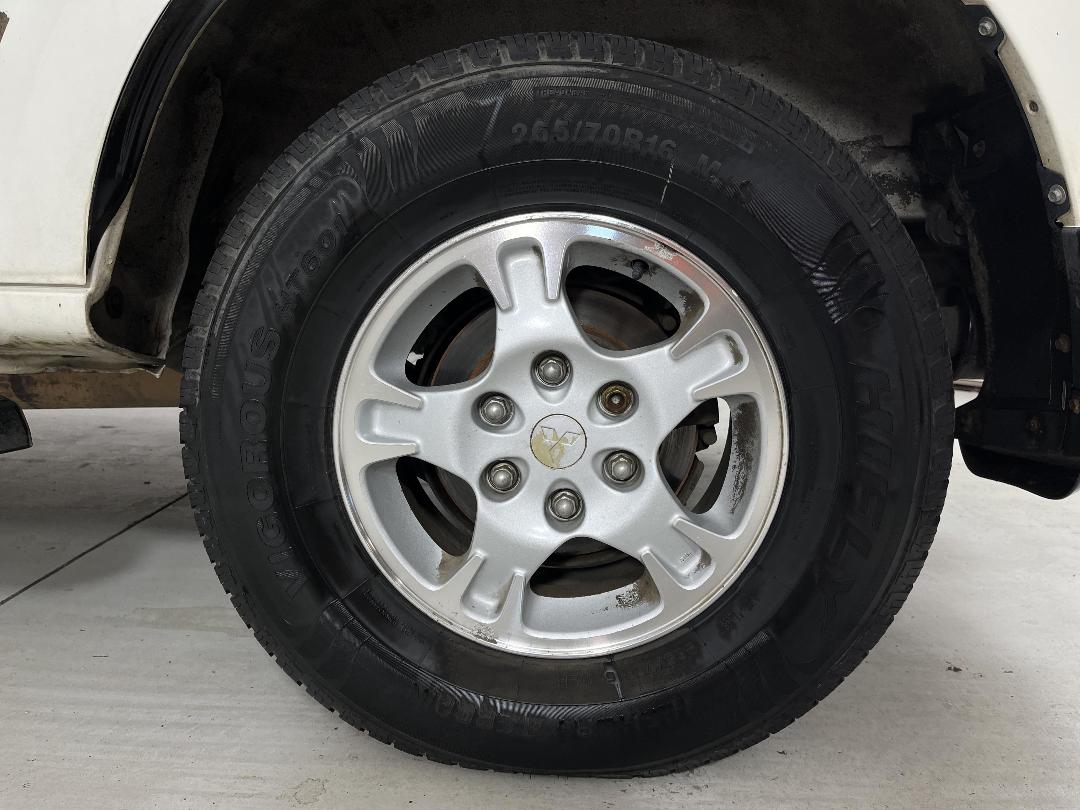 Photo '11' of Mitsubishi Pajero