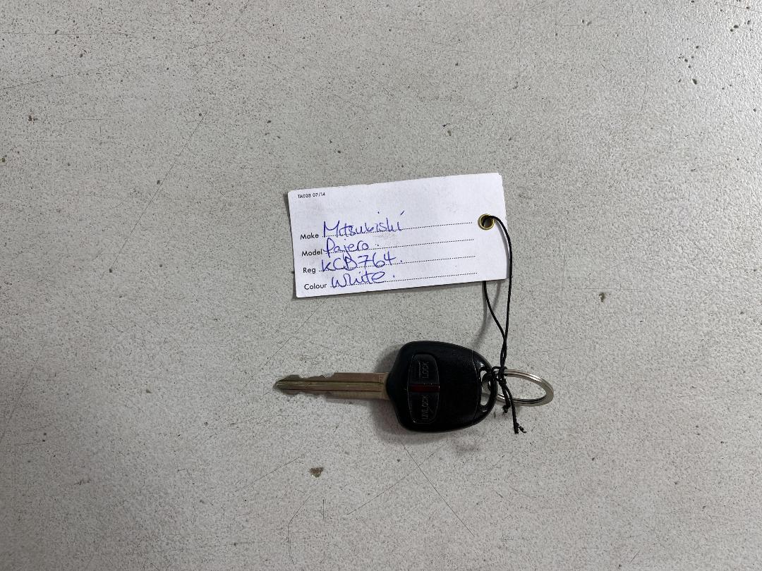 Photo '22' of Mitsubishi Pajero