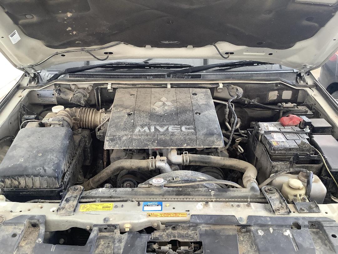 Photo '21' of Mitsubishi Pajero Photo '21' of Mitsubishi Pajero