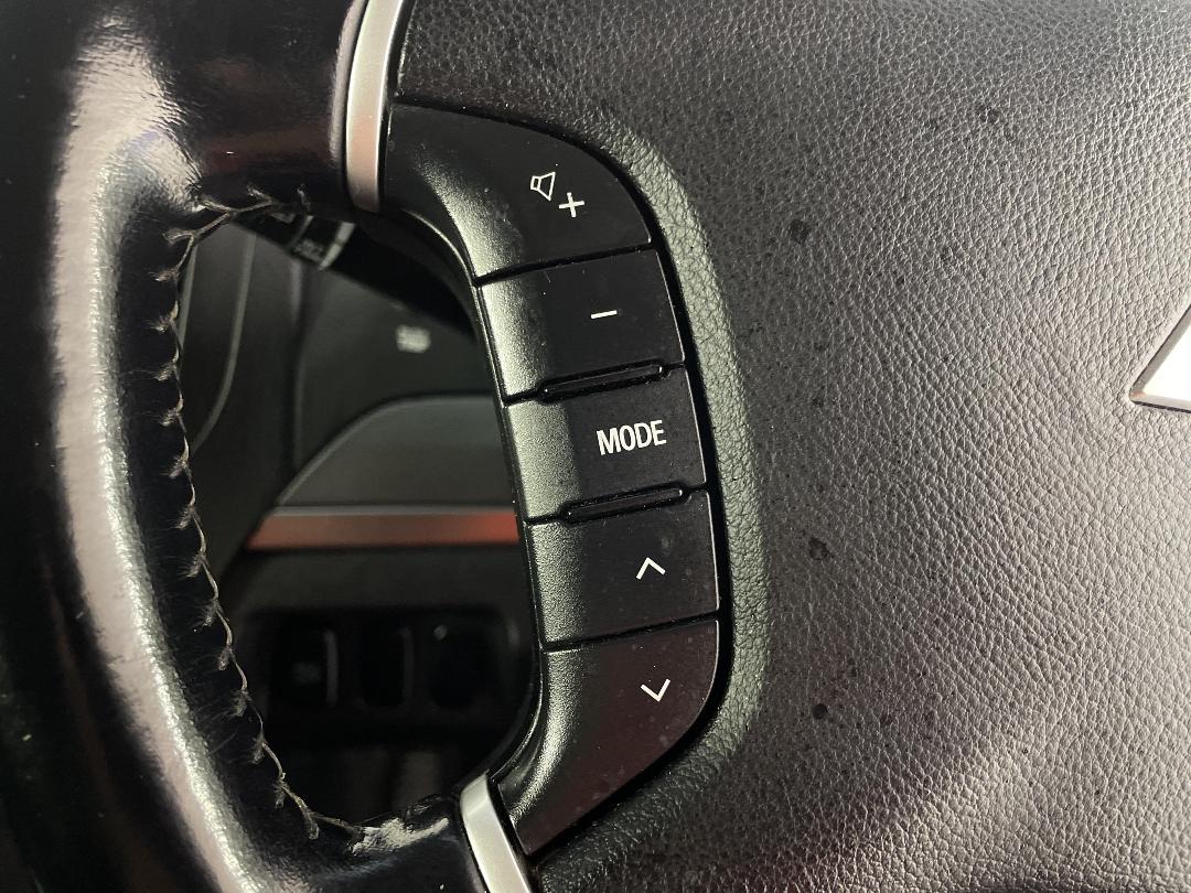 Photo '24' of Mitsubishi Pajero