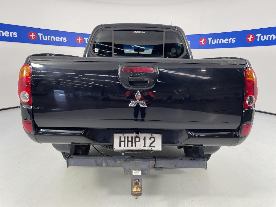 Photo '6' of Mitsubishi Triton