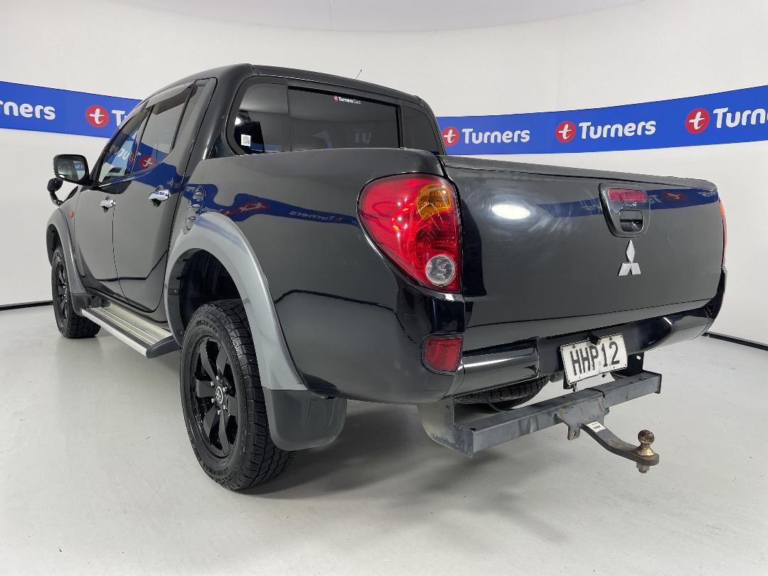 Photo '5' of Mitsubishi Triton