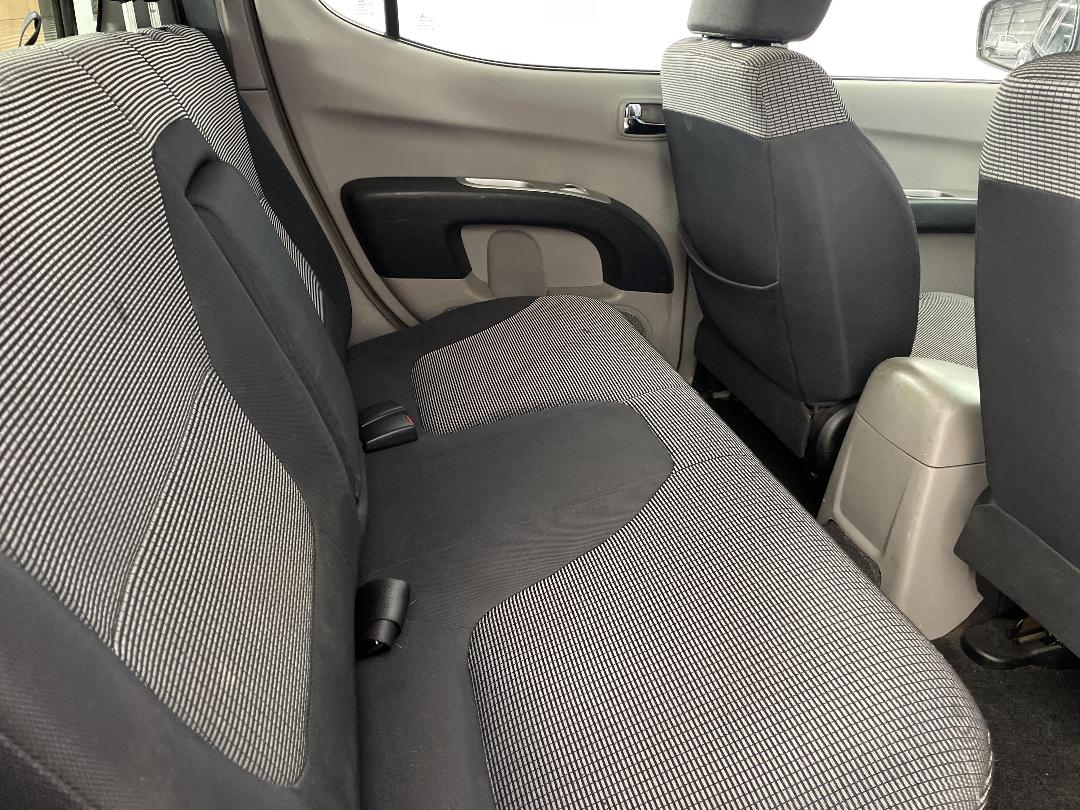 Photo '20' of Mitsubishi Triton