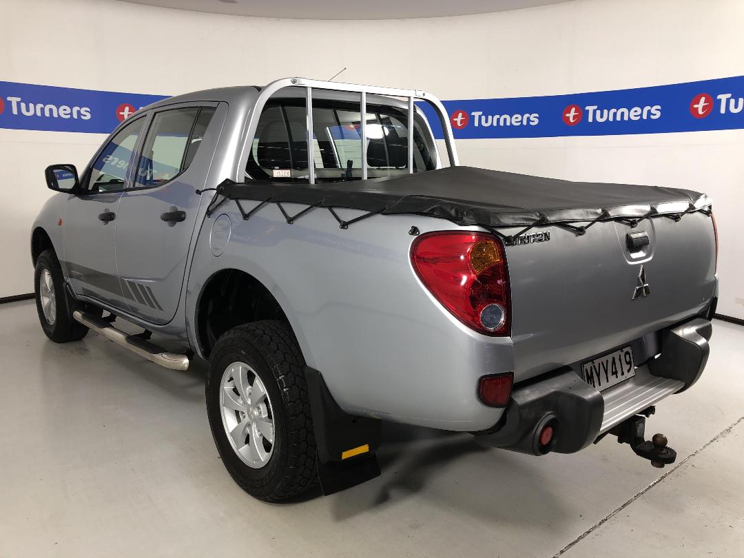 Photo '5' of Mitsubishi Triton