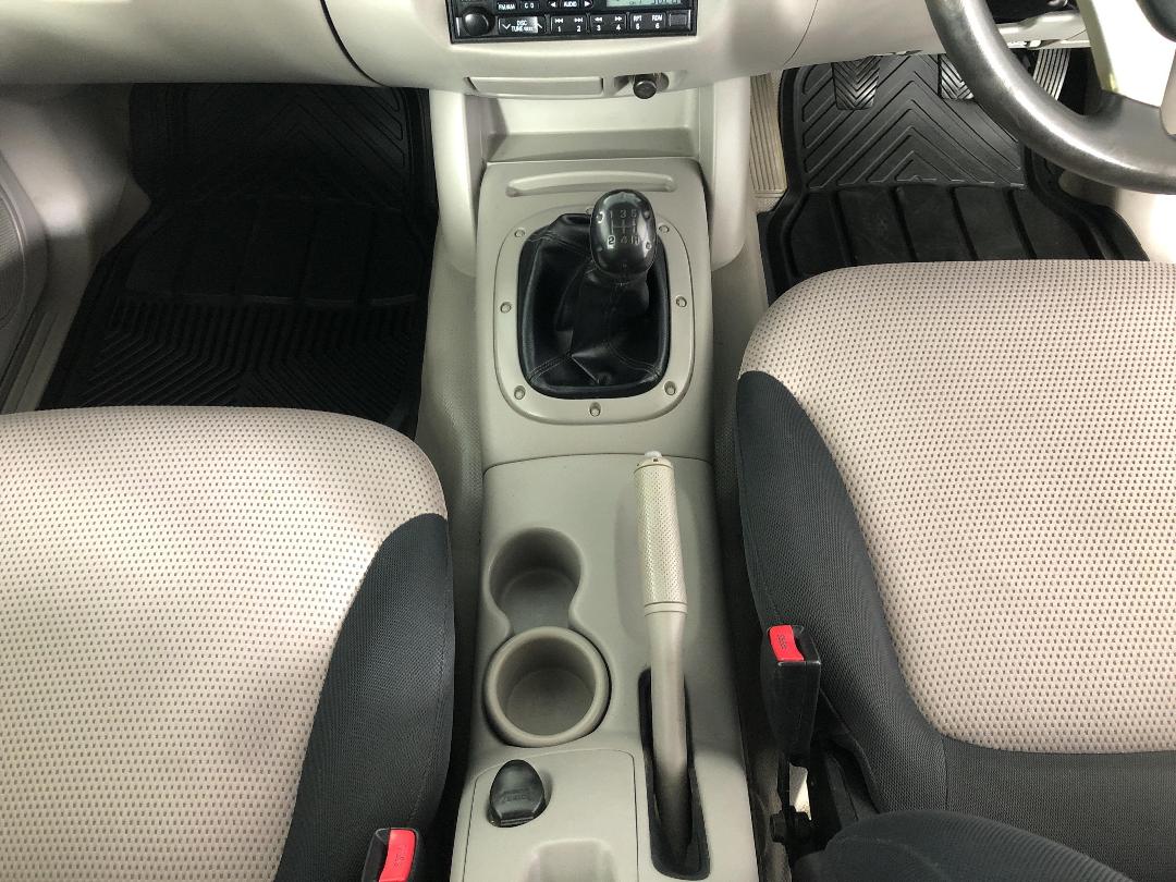 Photo '18' of Mitsubishi Triton