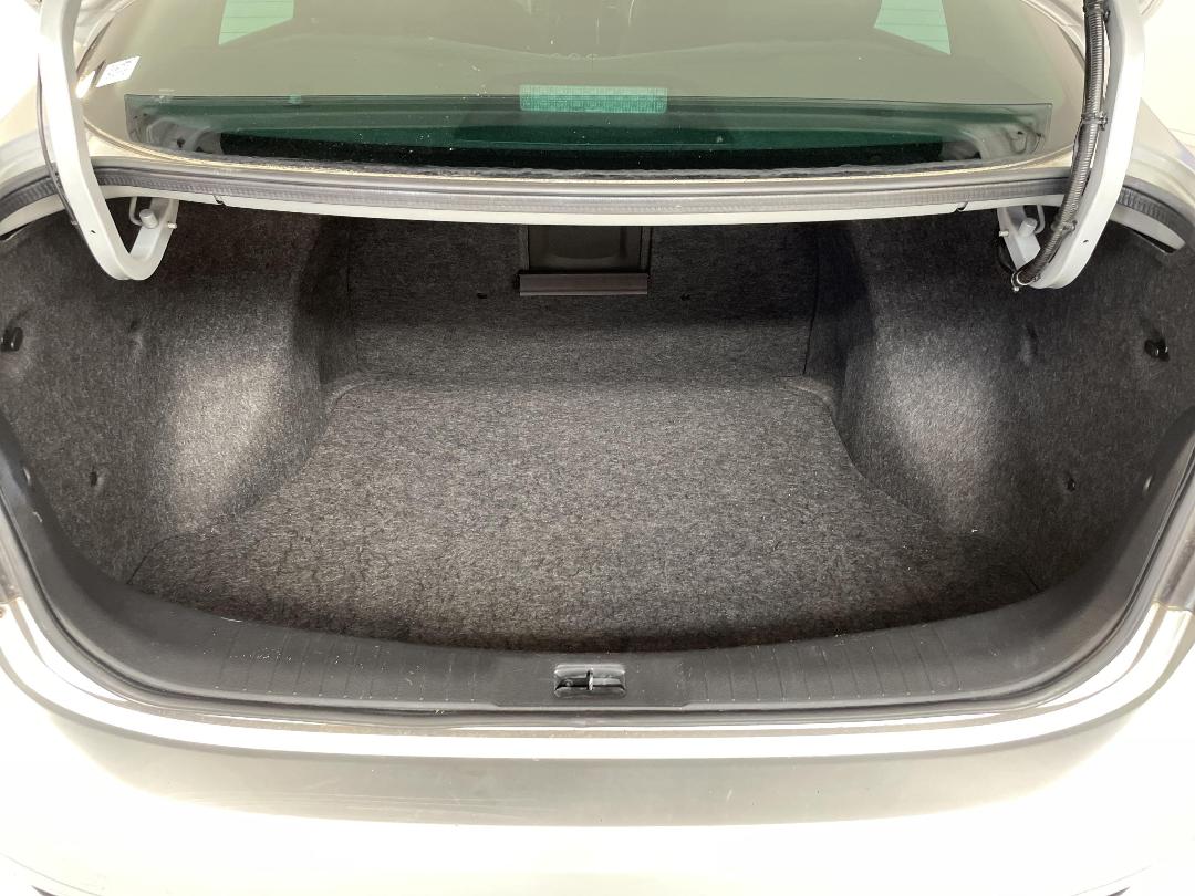 Photo '14' of Nissan Bluebird Photo '14' of Nissan Bluebird